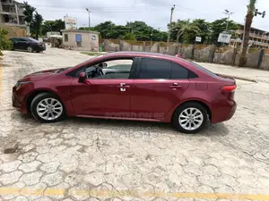 Toyota Corolla 2022 Red