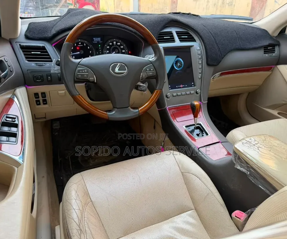 Lexus ES 2012 Gold