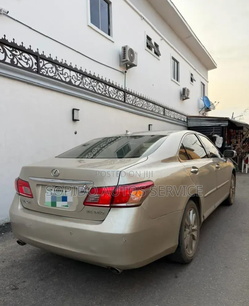 Lexus ES 2012 Gold