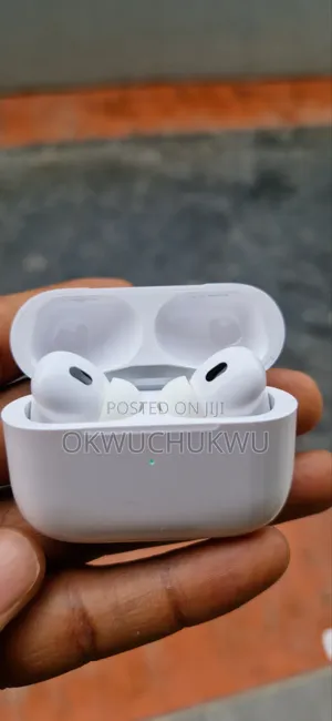 Apple AirPods Pro 2 With MagSafe Charging Case (USB-C) - Open Box
