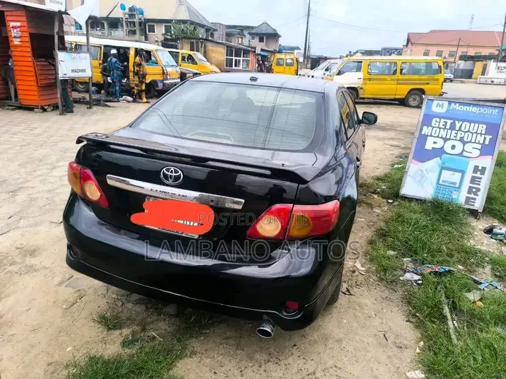 Toyota Corolla 2009 Black