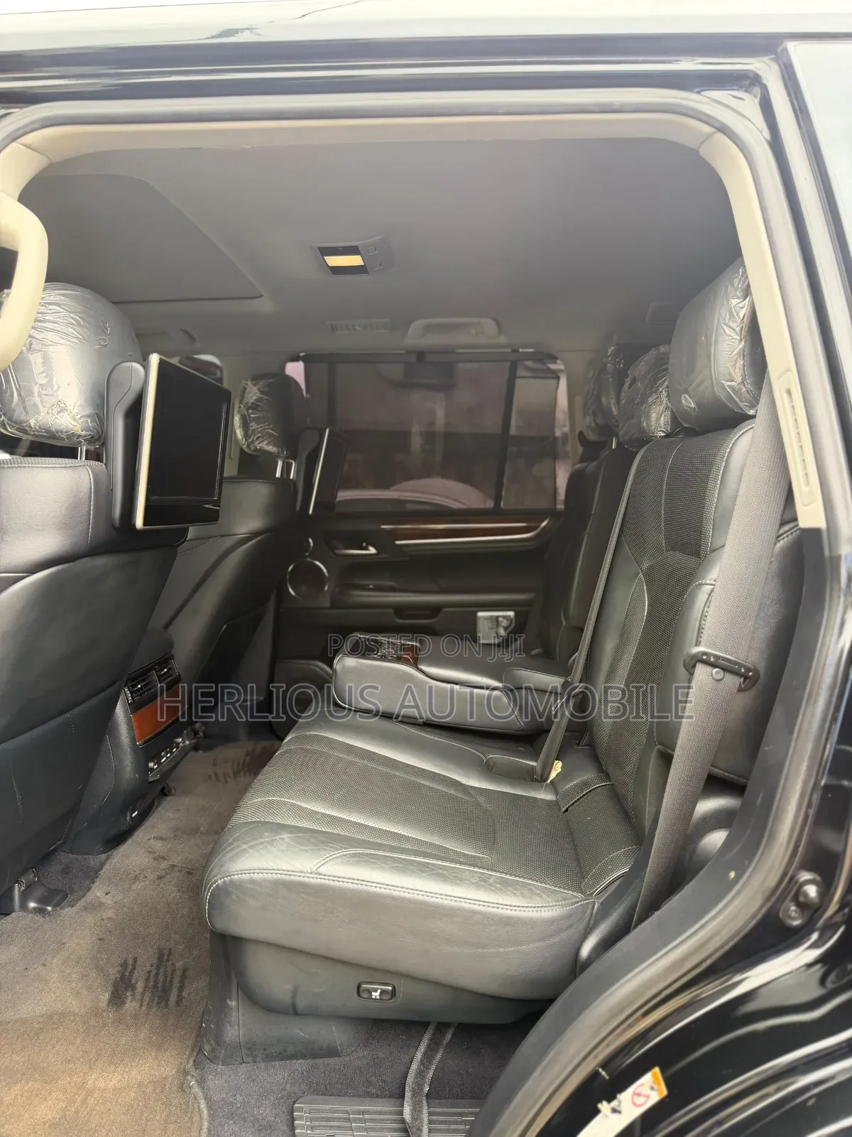 Lexus LX 2017 Black