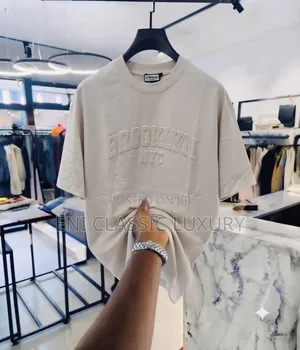 High Demand Luxury Men's Cargo Round Neck Best Quality Well Branded