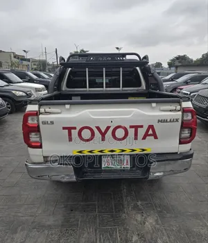 Toyota Hilux 2018 Red