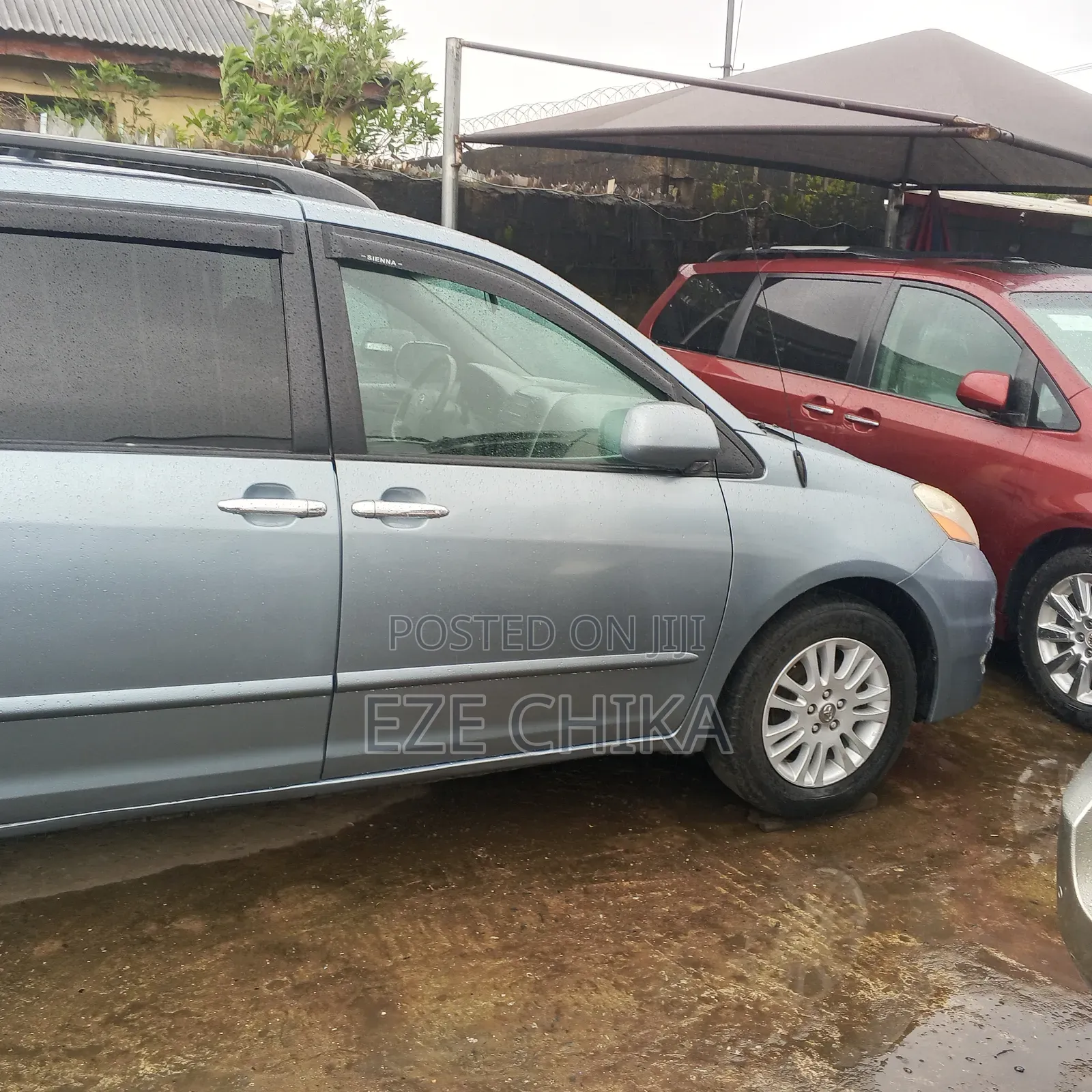 Toyota Sienna 2010 Blue