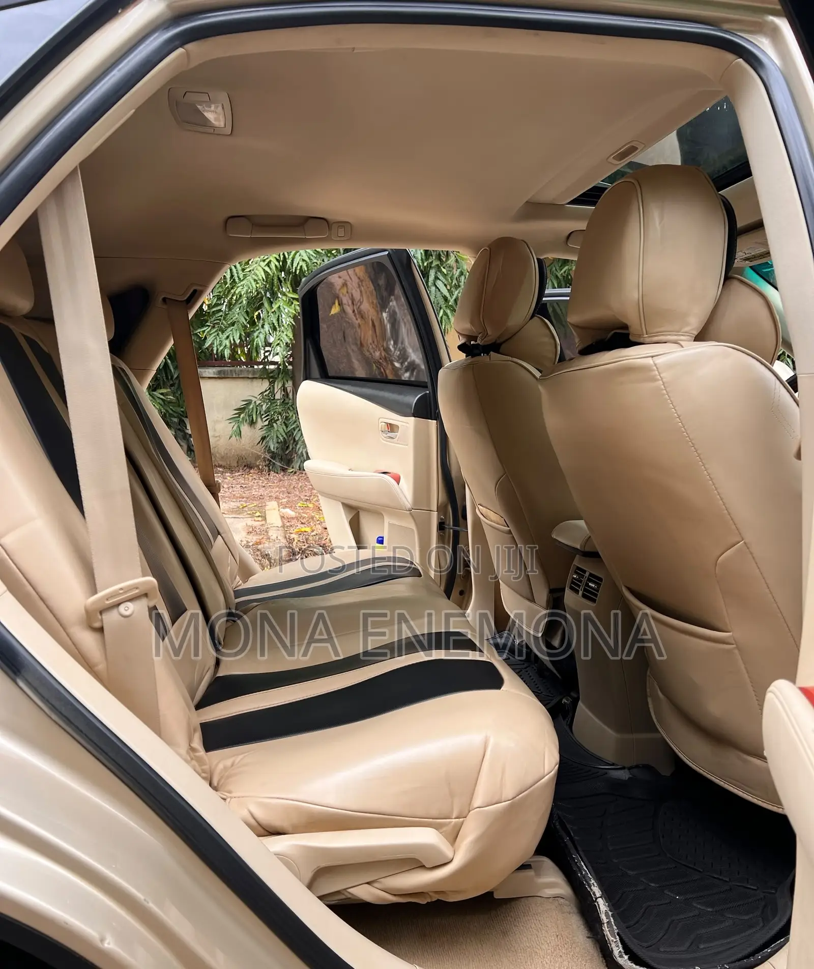 Lexus RX 2011 Gold