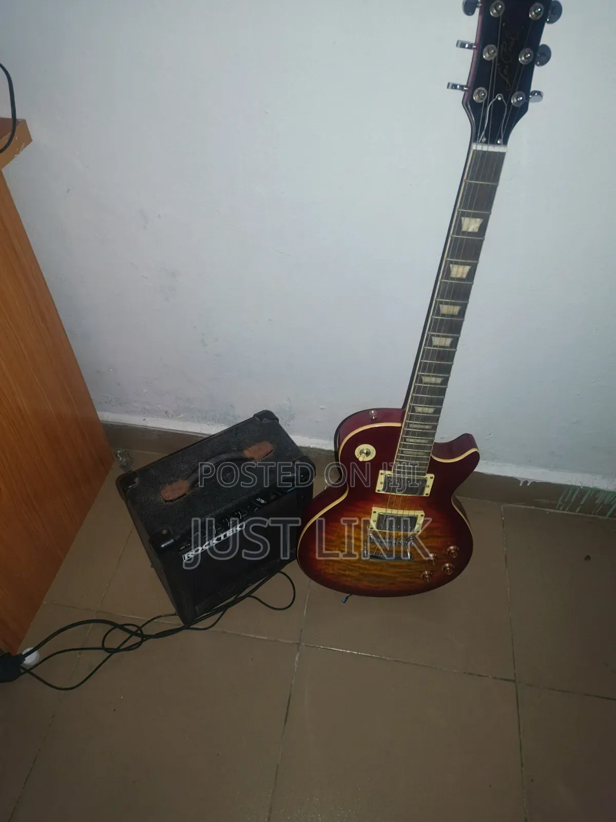 Professional Electric Guitar, With Mini Kombo Speaker