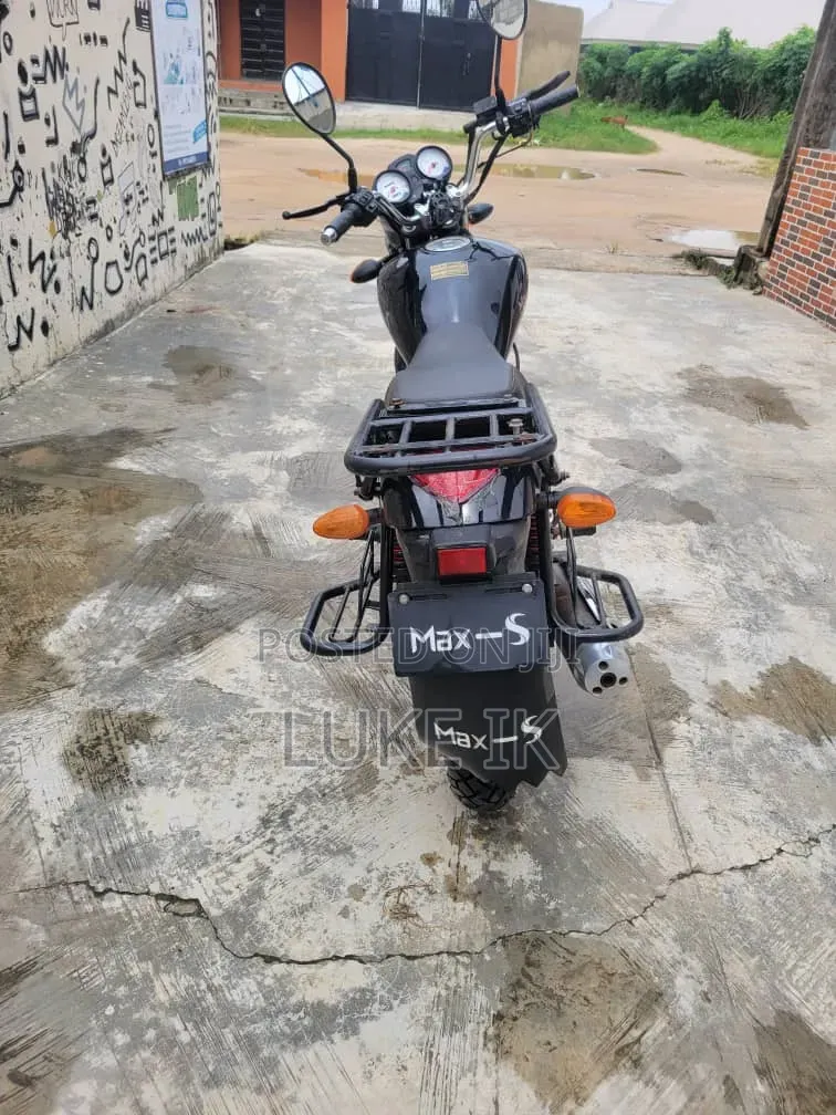 New Max-S Max-S 200 2025 Black