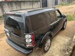 Land Rover Discovery 2016 Black