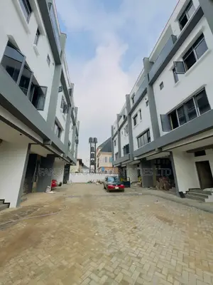 4bdrm Townhouse/Terrace in Gbagada for sale