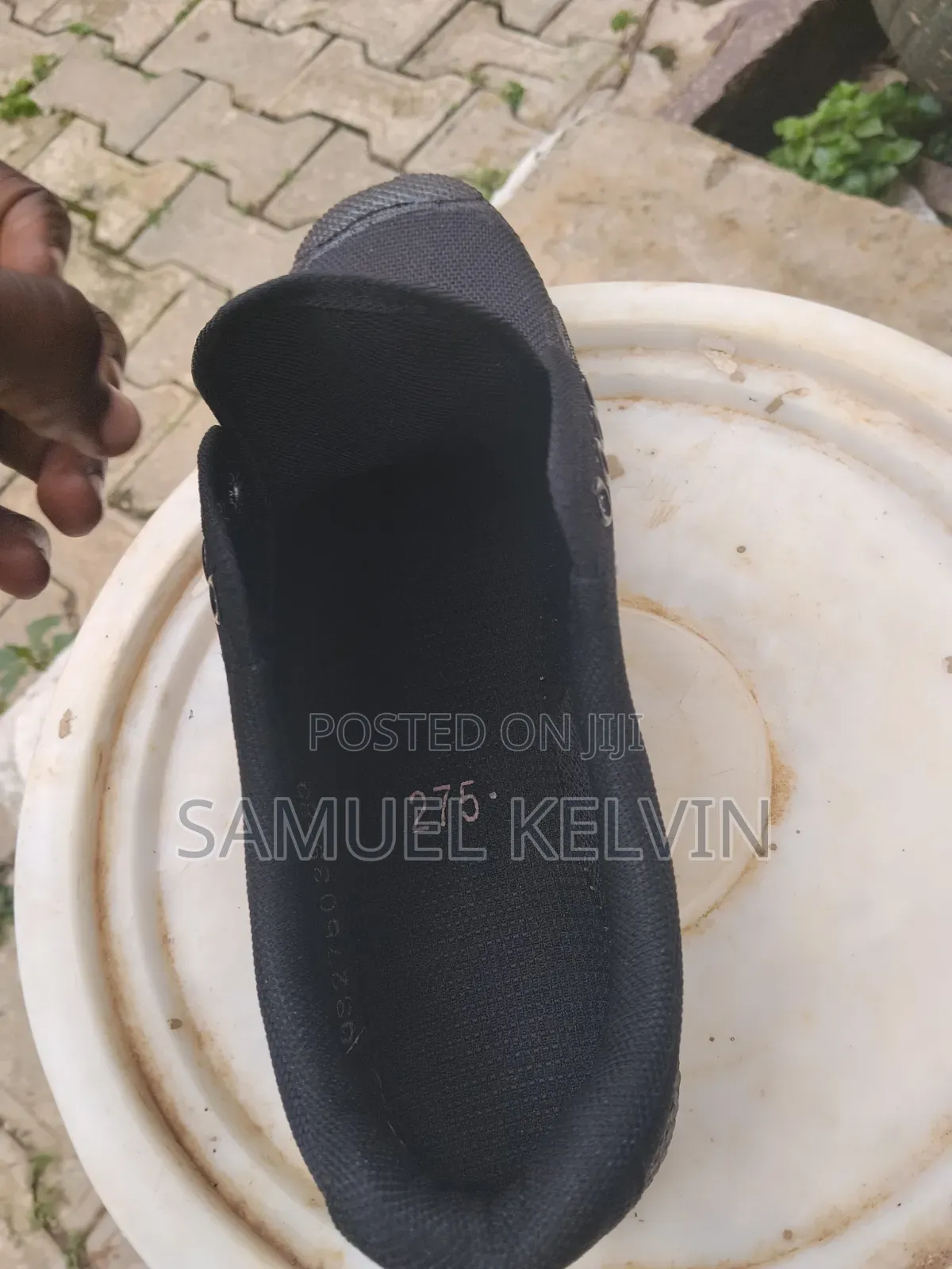 Black Chinese Shoe