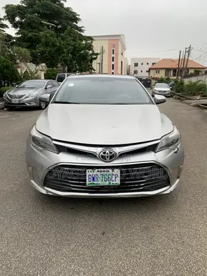 Toyota Avalon Limited 4dr Sedan (3.5L 6cyl 6A) 2014 Silver
