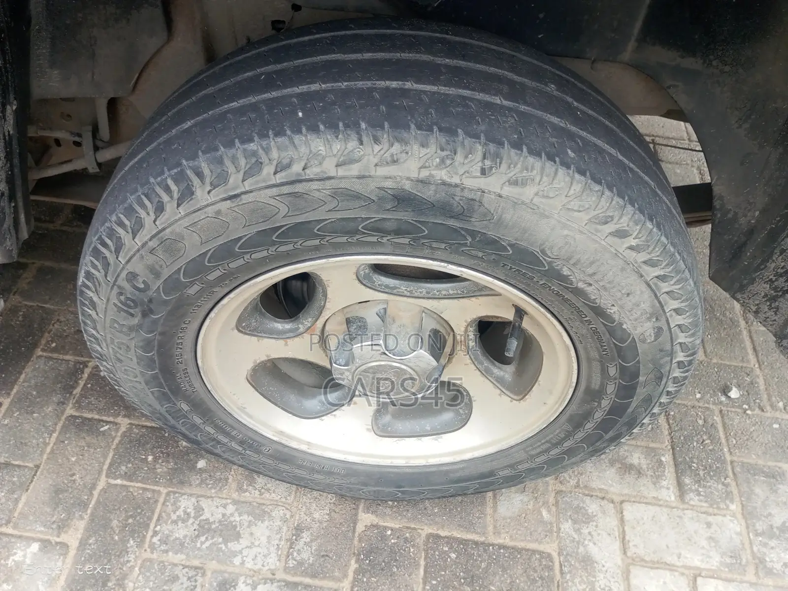 Ford Explorer 2004 Black