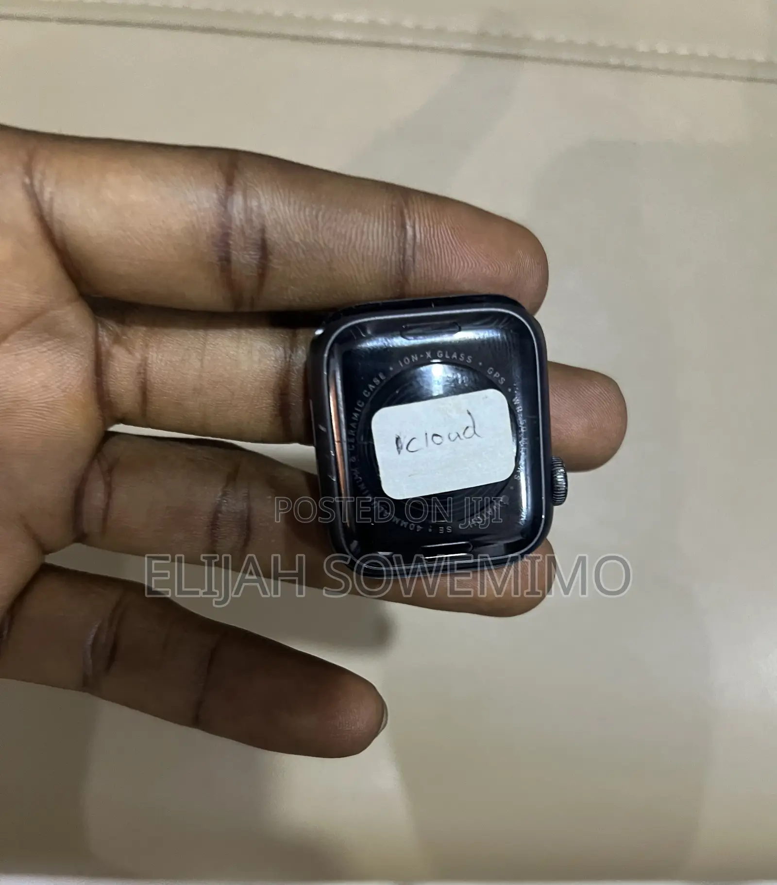 Apple Watch Series Se (iCloud Locked)