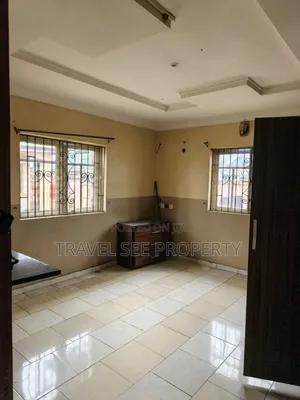 3bdrm Bungalow in Residents Area Eleko for rent