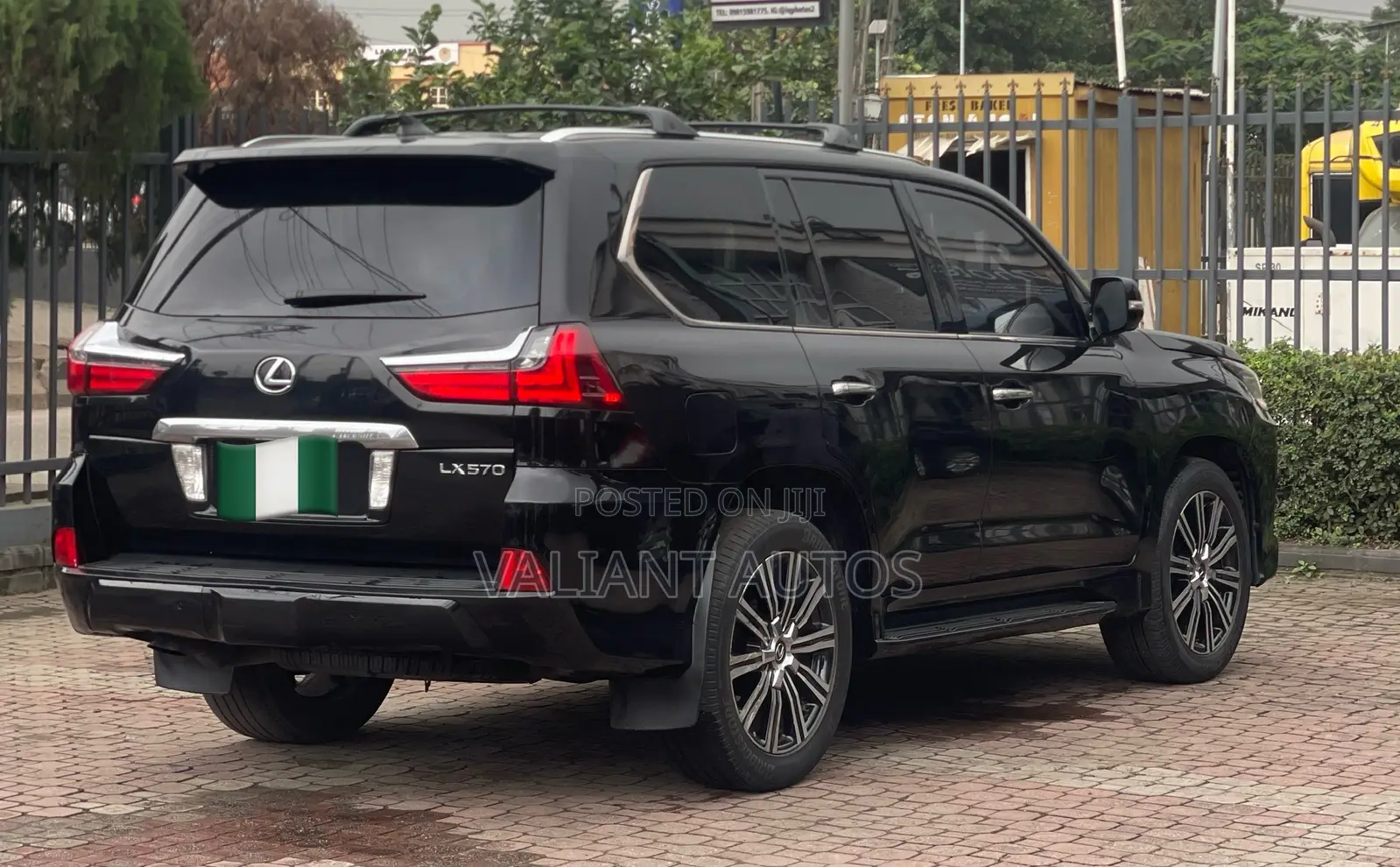 Lexus LX 2016 Black