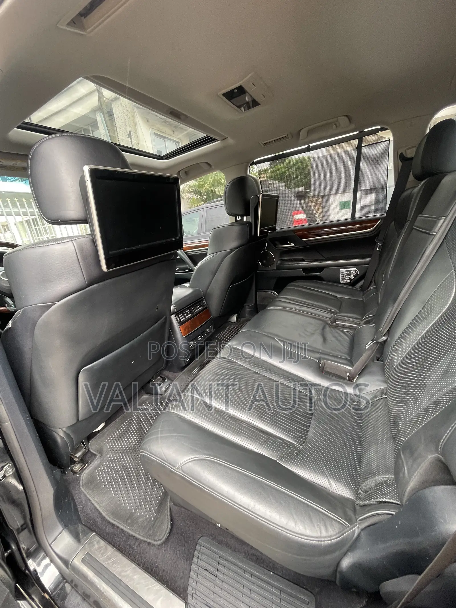 Lexus LX 2016 Black