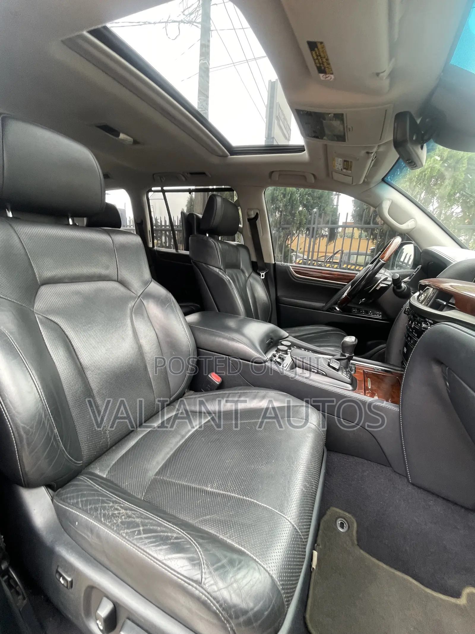 Lexus LX 2016 Black