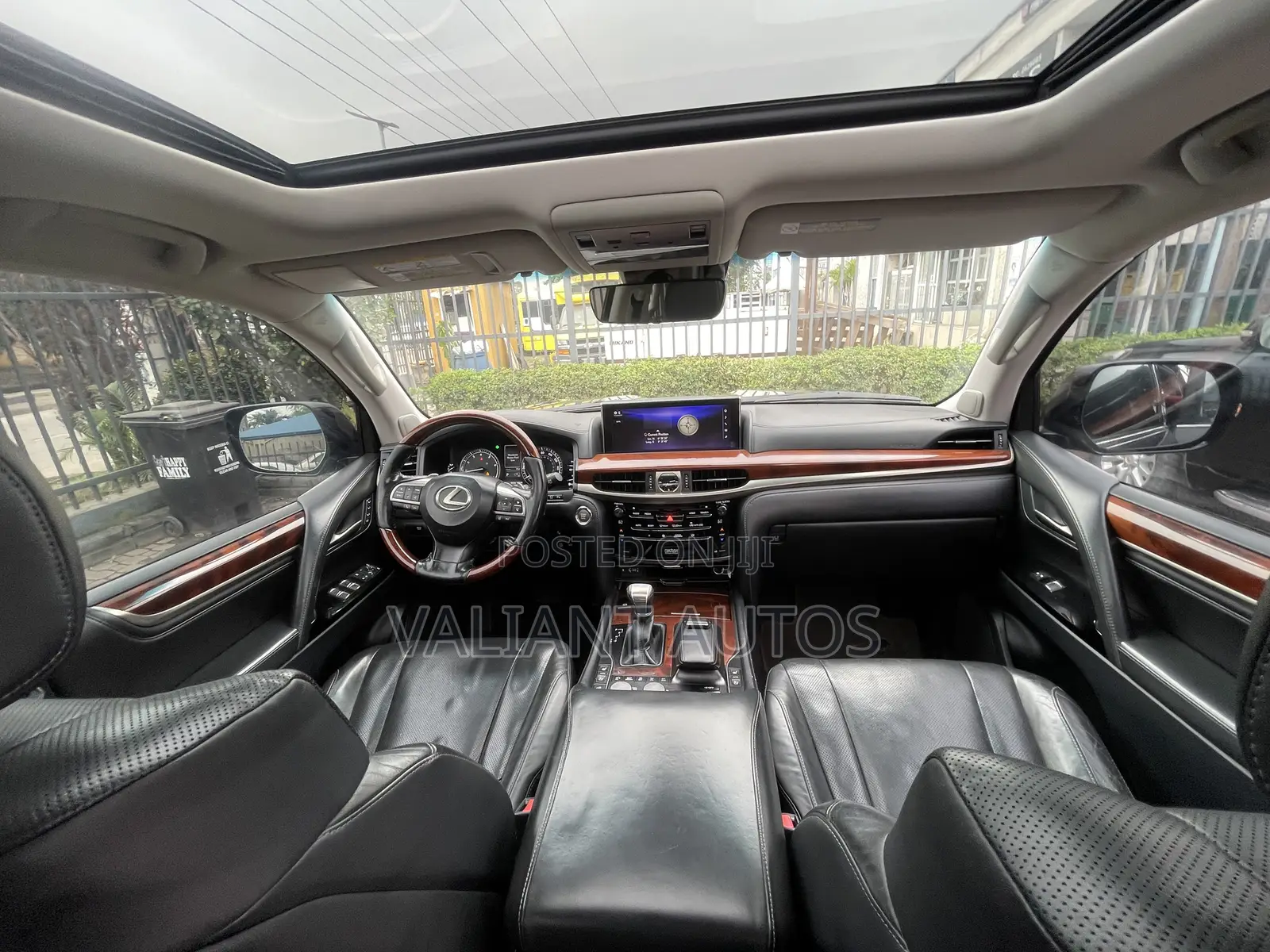 Lexus LX 2016 Black