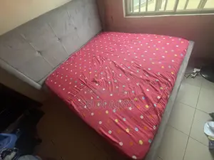Bed Frame/ Mattress