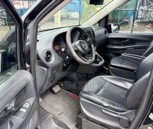 Mercedes-Benz Metris 2.0 FWD 2018 Black