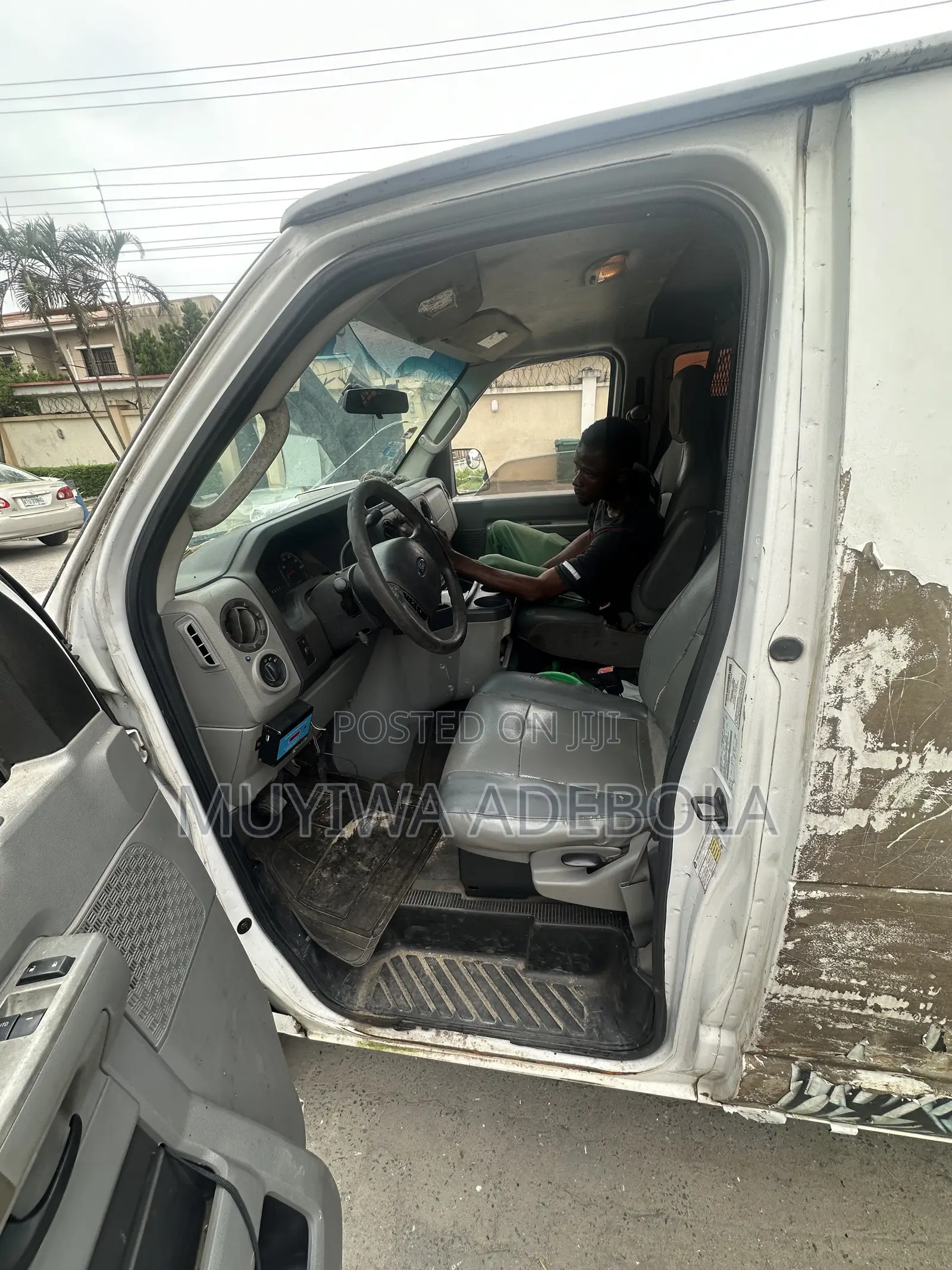 Ford E250 2010 White