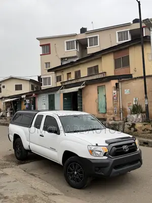 Toyota Tacoma 2013 White