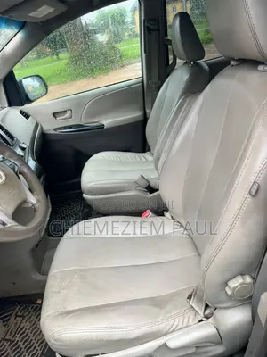 Toyota Sienna 2014 Gray