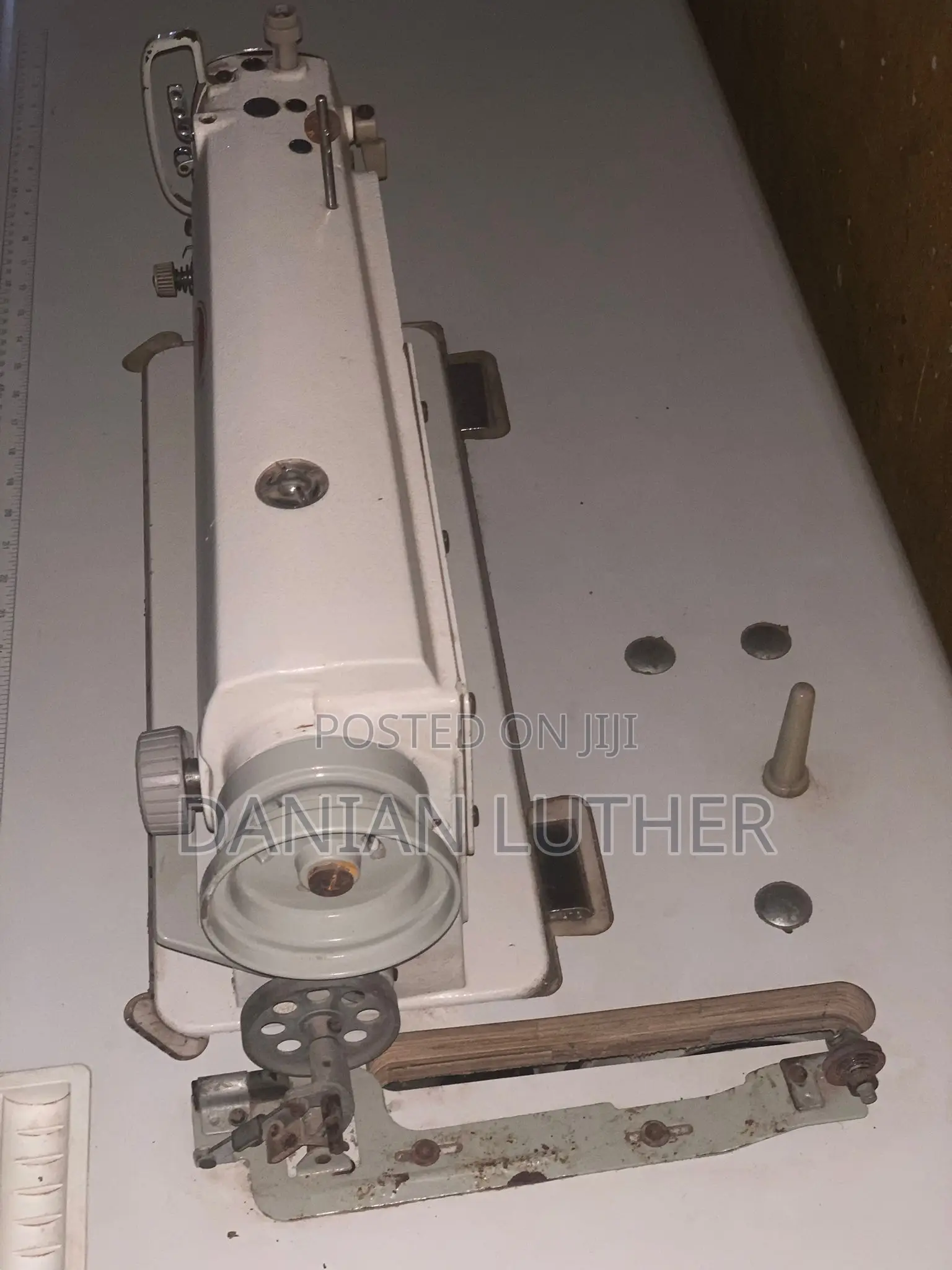 Industrial Sewing Machine