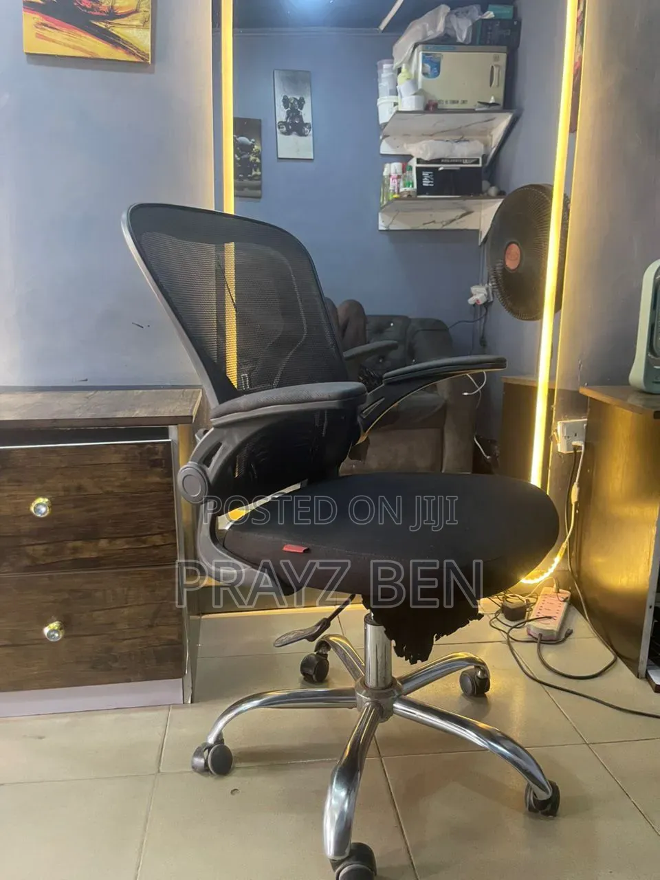 Saloon Chairs
