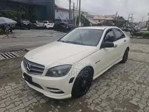 Mercedes-Benz C300 2011 White