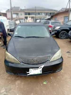 Toyota Camry 2004 Blue