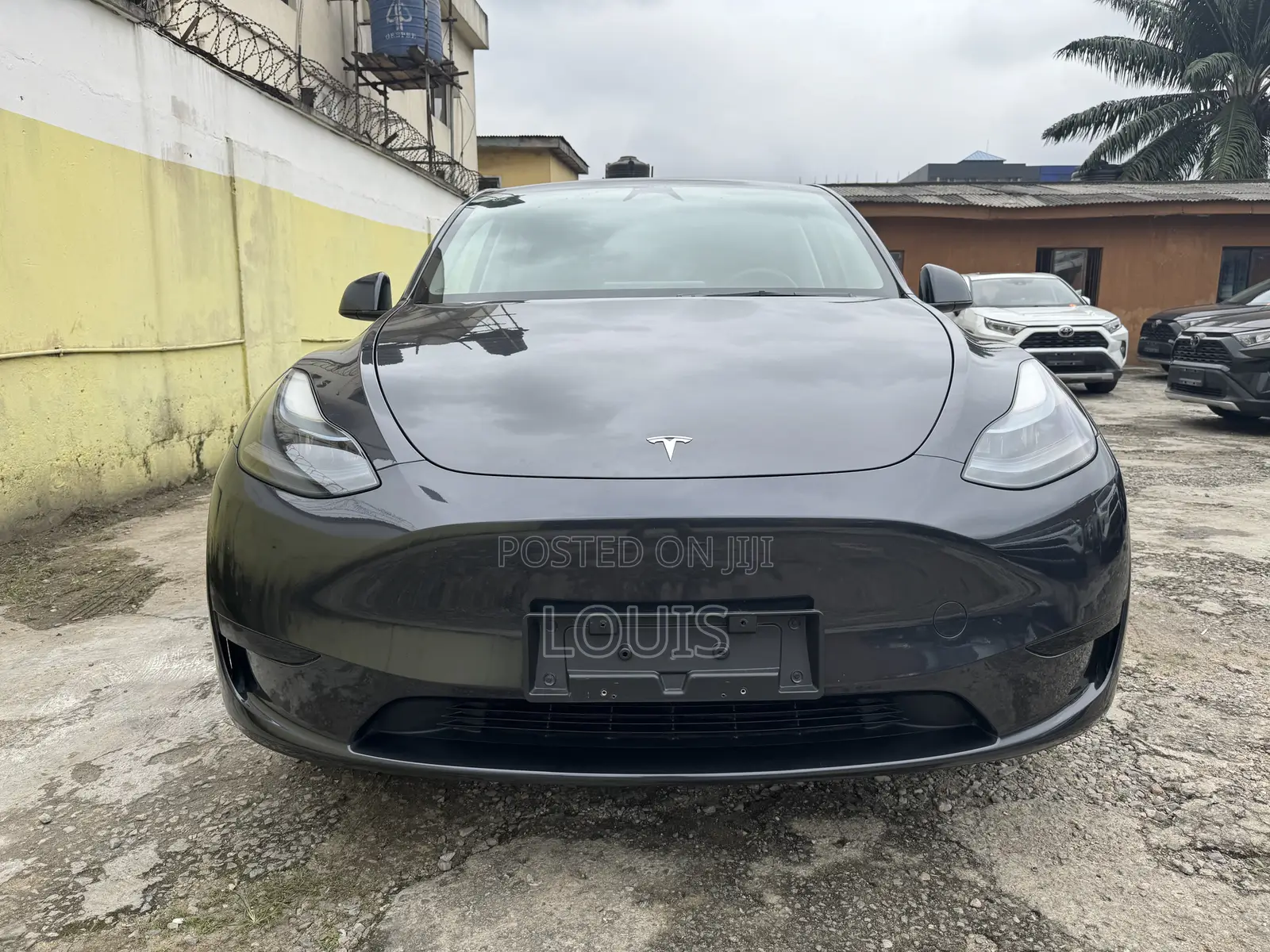 Tesla Model Y 2024 Gray