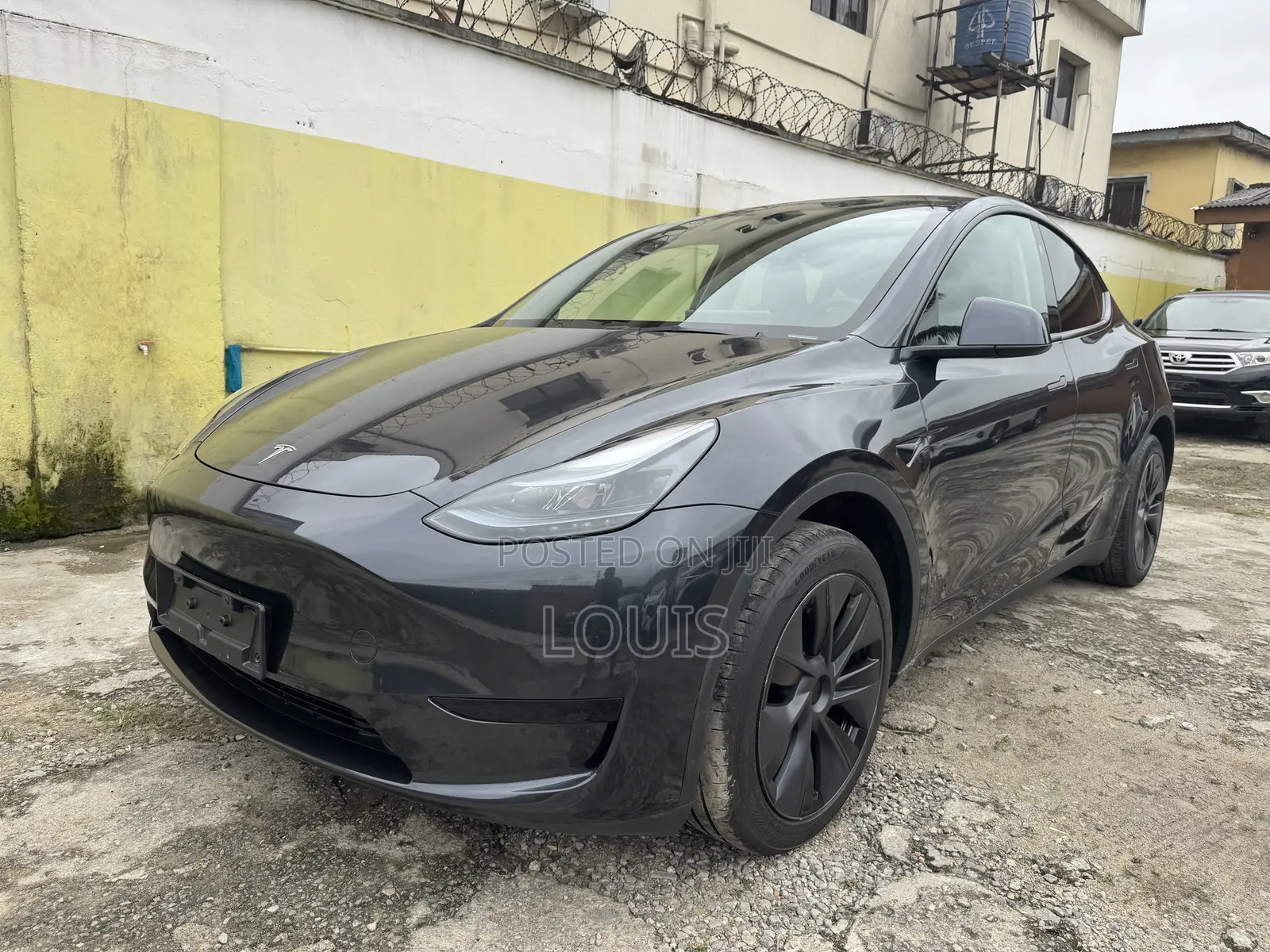 Tesla Model Y 2024 Gray