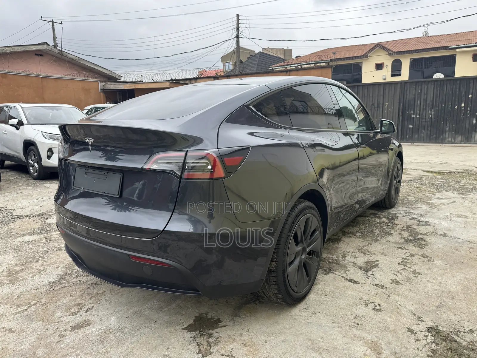 Tesla Model Y 2024 Gray