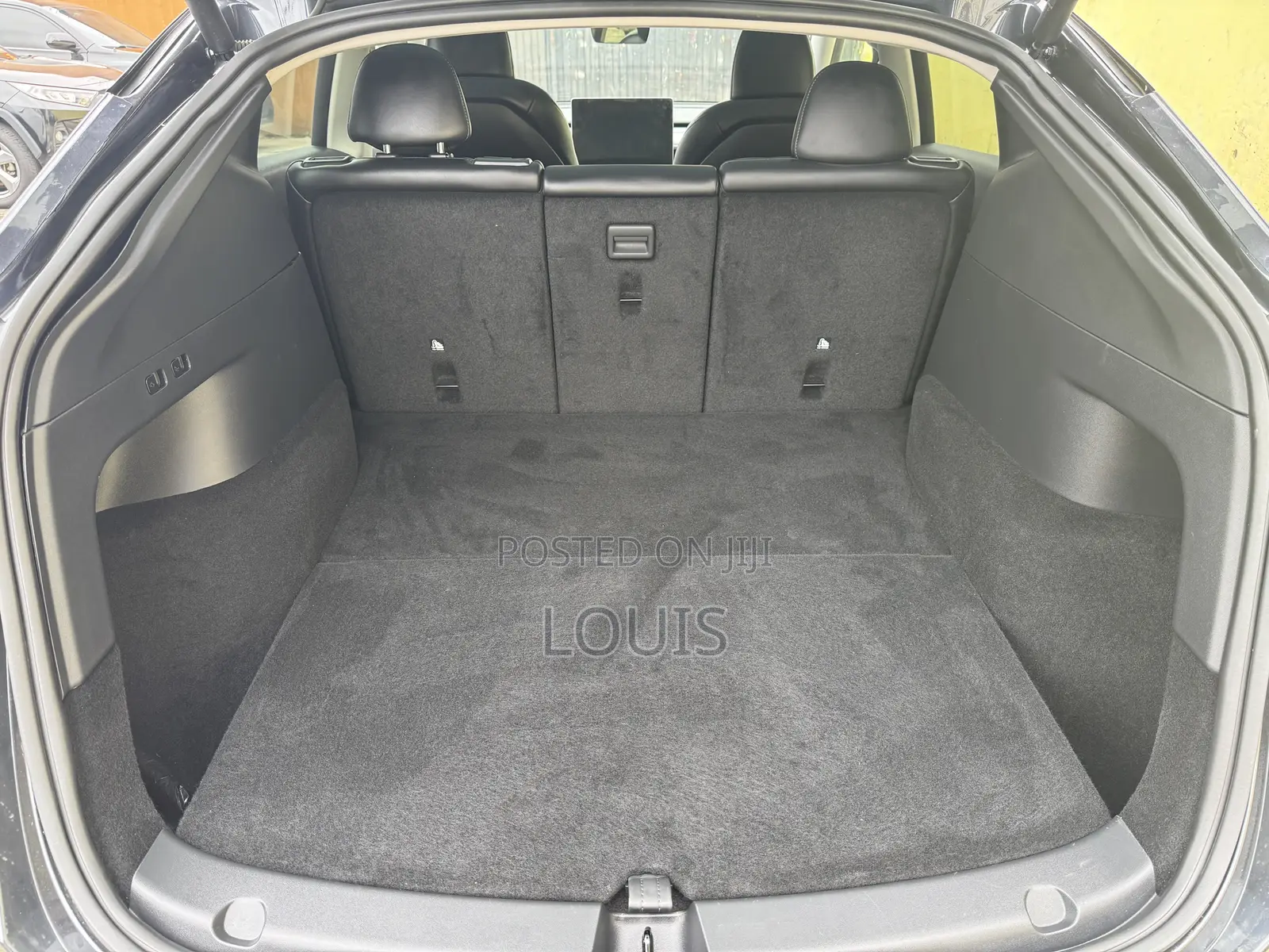Tesla Model Y 2024 Gray
