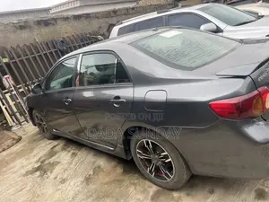Toyota Corolla 2010 Gray