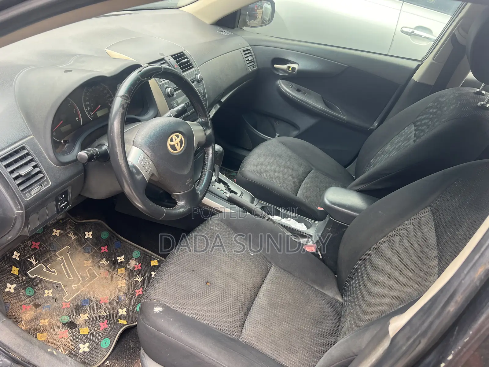 Toyota Corolla 2010 Gray