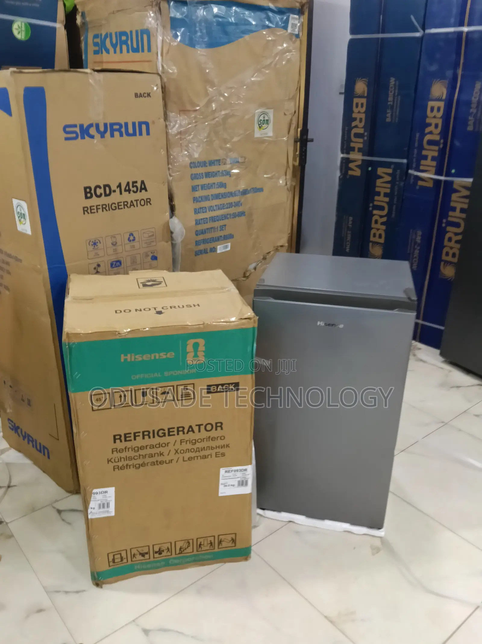Compact Hisense 90L REF093DR Fridge