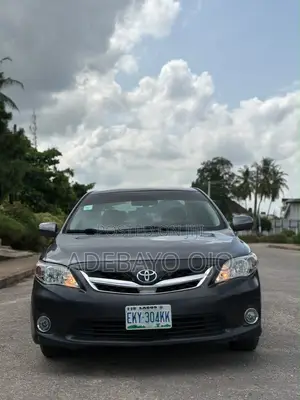 Toyota Corolla 2011 Gray
