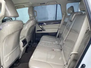 Lexus GX 460 Base 2018 White