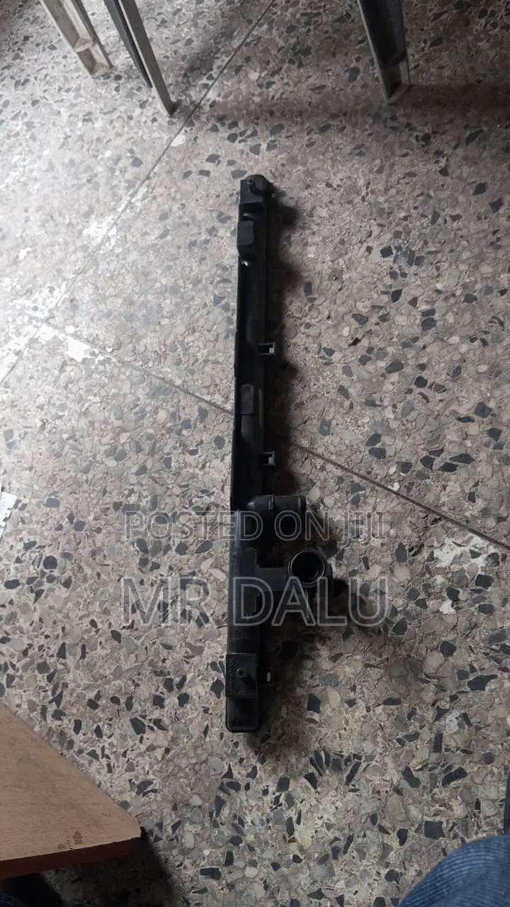 Toyota Rav 4 2003 Model (Radiator Top)