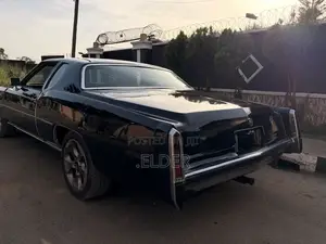 Cadillac Deville 1977 Black
