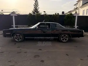 Cadillac Deville 1977 Black