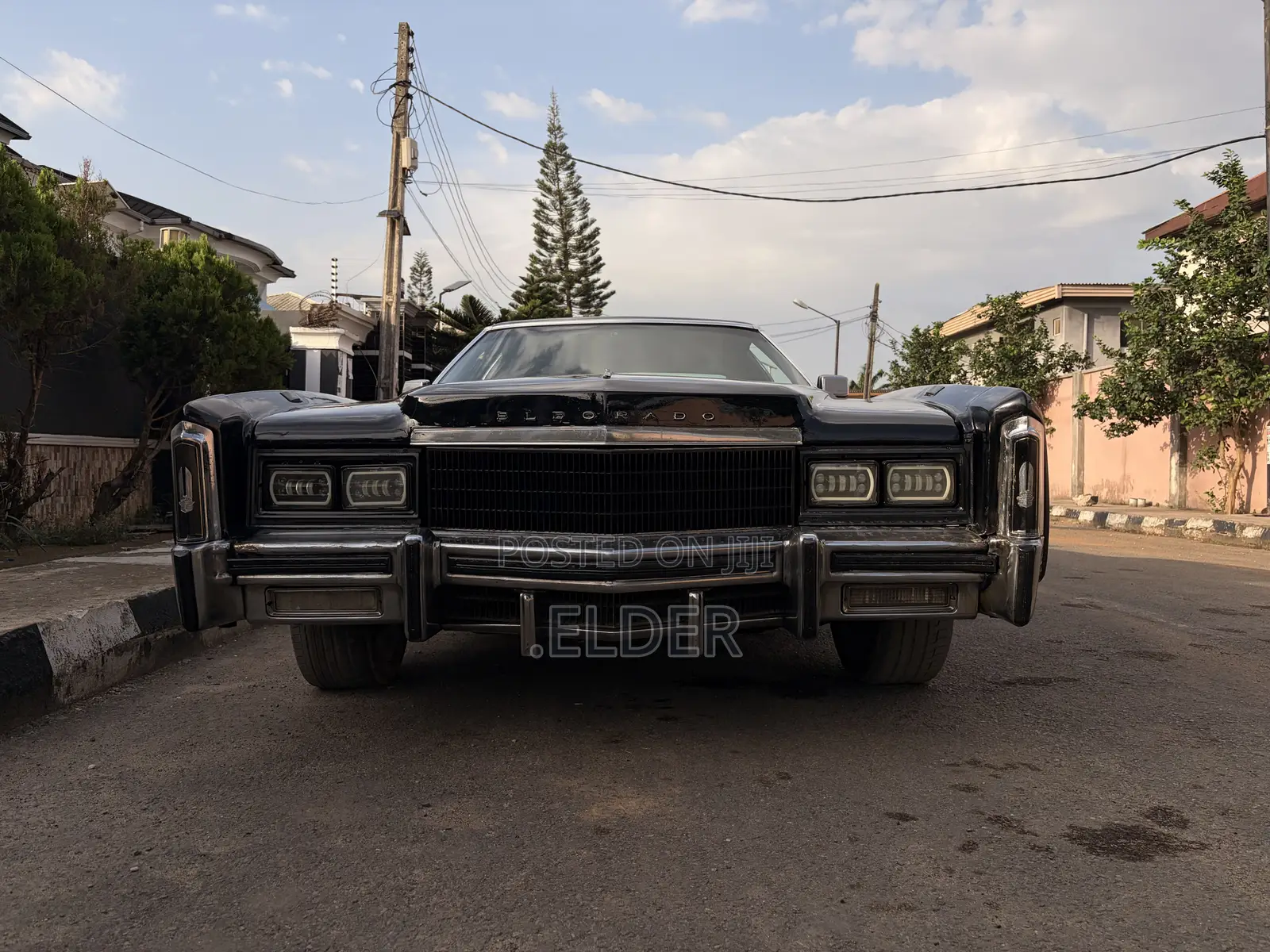 Cadillac Deville 1977 Black