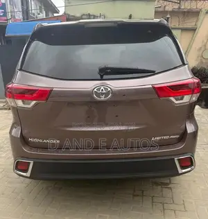 Toyota Highlander 2019 Brown