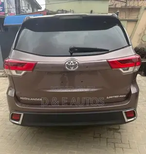 Toyota Highlander 2019 Brown
