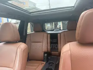 Toyota Highlander 2019 Brown