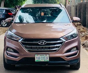 Hyundai Tucson 2017 Orange