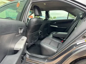 Toyota Camry SE Sport 4dr Sedan (2.5L 4cyl 6A) 2014 Gray